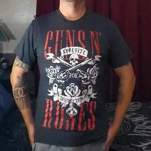 Guns N' Roses t-shirt